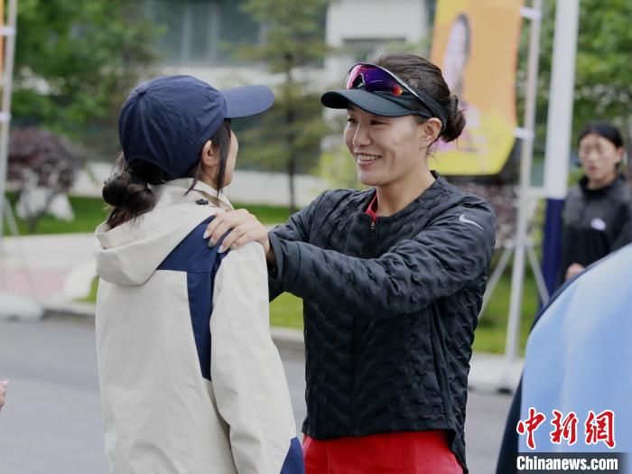 切阳什姐在贵德开启冠军训练营 为区域青少年传