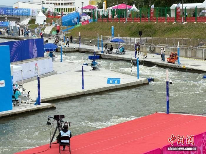 浙江选手季俊宇逆袭夺金 全运会皮划艇激流回旋