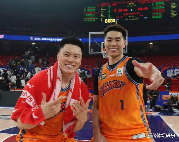 上海男篮32分横扫山西 阵容厚度成制胜关键