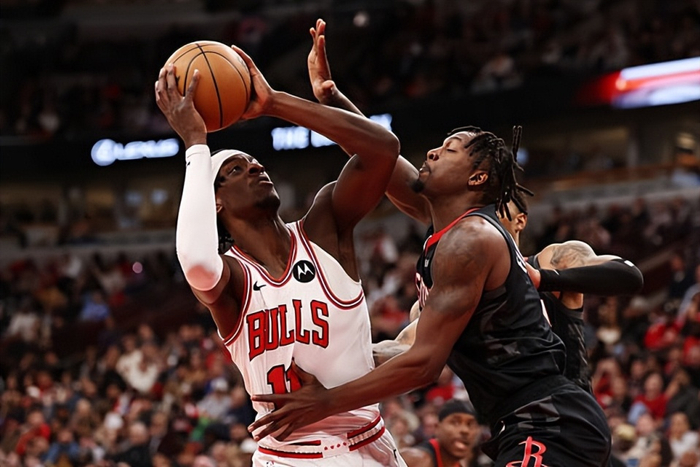 火箭替补锋线芬尼-史密斯低迷表现引质疑 乌度卡