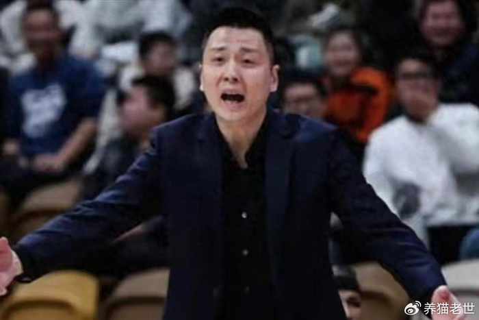 上海男篮险胜广州，王哲林罚球定乾坤，隐患浮